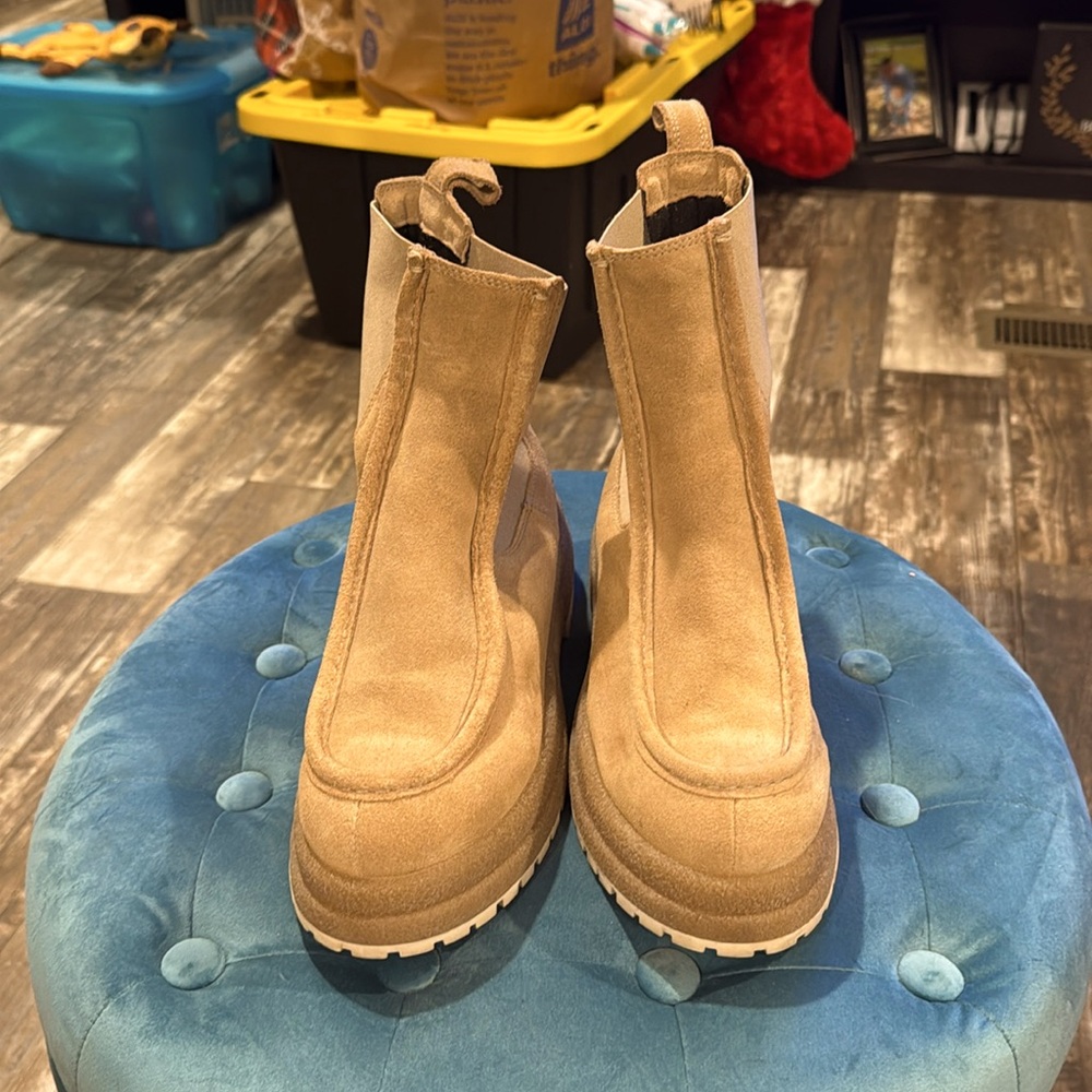 Suede Calia Boots size 9